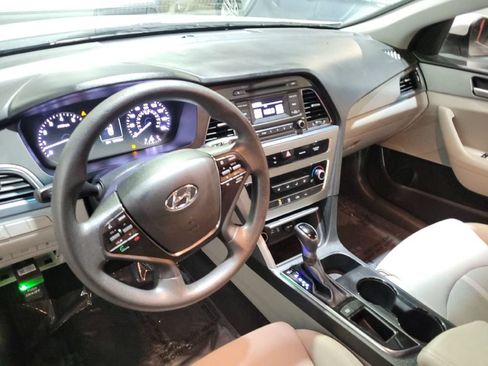 Used 2017 Hyundai Sonata SE FWD image 15