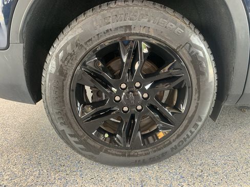 Used 2021 Chevrolet Blazer LT AWD/4WD image 35