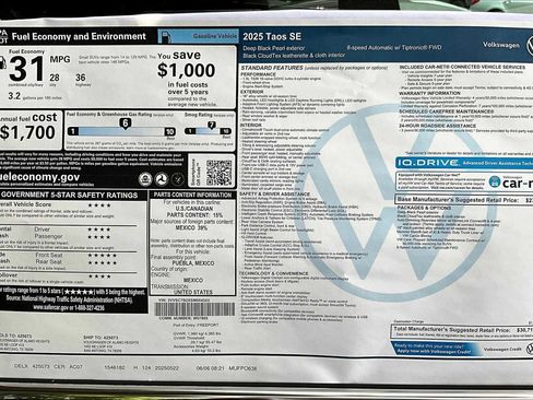 Used 2025 Volkswagen Taos SE image 18