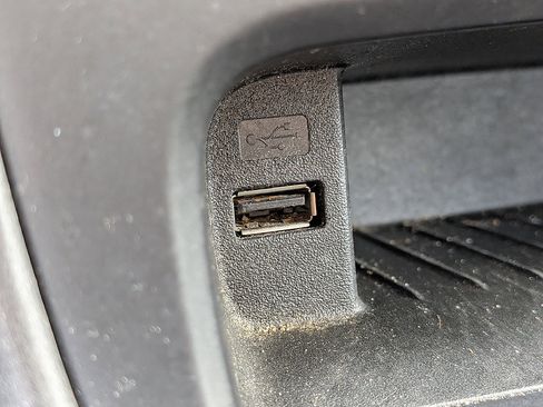 Used 2017 Ford Focus SEL FWD image 21