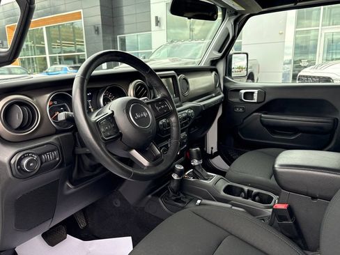 Used 2021 Jeep Wrangler Unlimited Sport AWD/4WD image 16