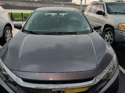 Used 2016 Honda Civic EX image 6