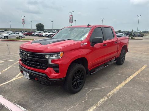 Used 2024 Chevrolet Silverado 1500 LT Trail Boss AWD/4WD image 1