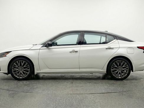 Used 2025 Nissan Altima 2.5 SV FWD image 5