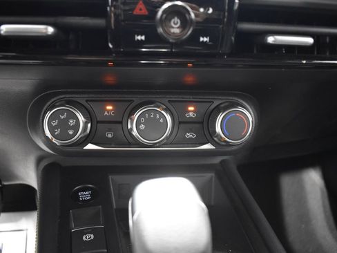 Certified 2025 Nissan Kicks SV AWD/4WD image 18