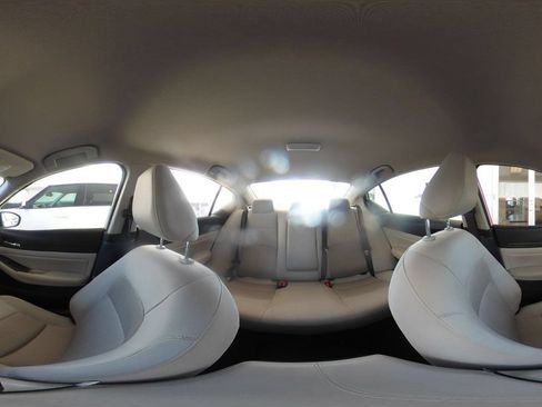 Used 2025 Nissan Altima 2.5 SV FWD image 42