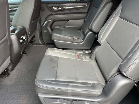 Used 2023 GMC Yukon XL Denali w/ Denali Reserve Package image 20