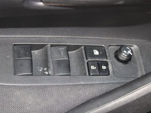 Used 2022 Toyota Corolla LE image 12