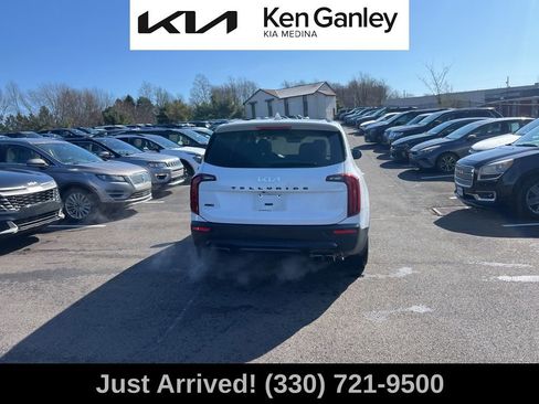Used 2022 Kia Telluride SX w/ SX Prestige Package image 6