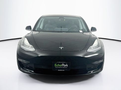 Used 2018 Tesla Model 3 Long Range RWD image 2