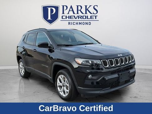 Used 2025 Jeep Compass Latitude w/ Sun & Sound Group AWD/4WD image 1