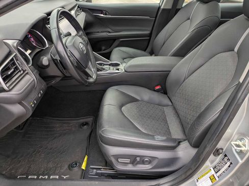 Used 2019 Toyota Camry XSE image 15