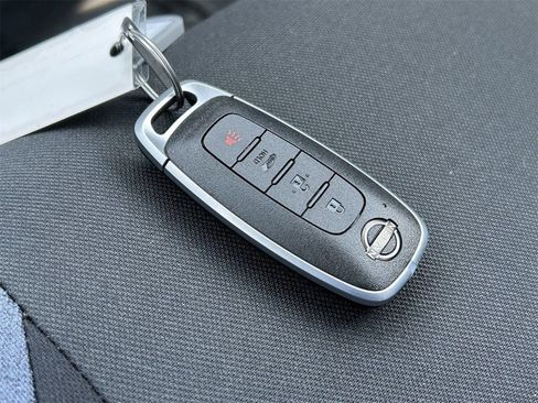 New 2025 Nissan Versa SV w/ Trunk Package image 32