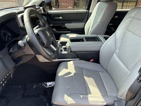 Used 2022 Toyota Tundra Limited AWD/4WD image 15