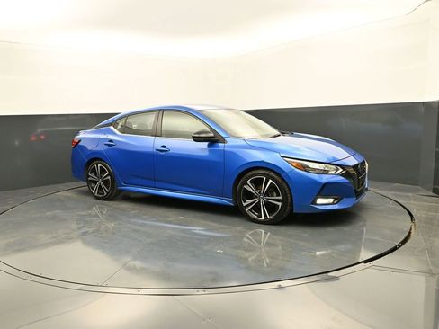 Used 2021 Nissan Sentra SR FWD image 3