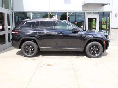 New 2026 Jeep Grand Cherokee Altitude