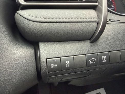 Used 2019 Toyota Camry XSE FWD image 12