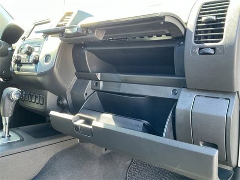 Used 2019 Nissan Frontier PRO-4X image 27