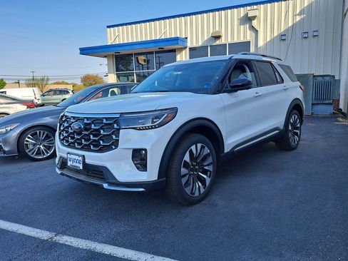 New 2026 Ford Explorer Platinum image 3