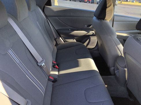Used 2024 Hyundai Elantra SEL image 11