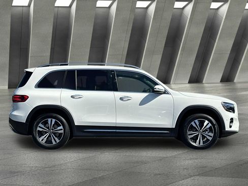 Certified 2026 Mercedes-Benz GLB 250 4MATIC image 3