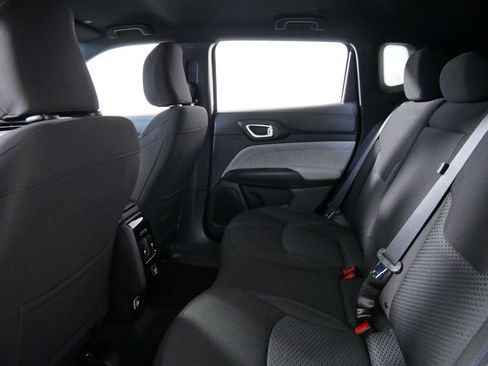 Used 2024 Jeep Compass Sport image 25