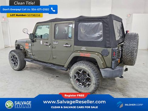 Used 2016 Jeep Wrangler Unlimited Sahara w/ Connectivity Group AWD/4WD image 3
