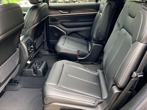 New 2026 Jeep Grand Cherokee L Limited AWD/4WD image 20