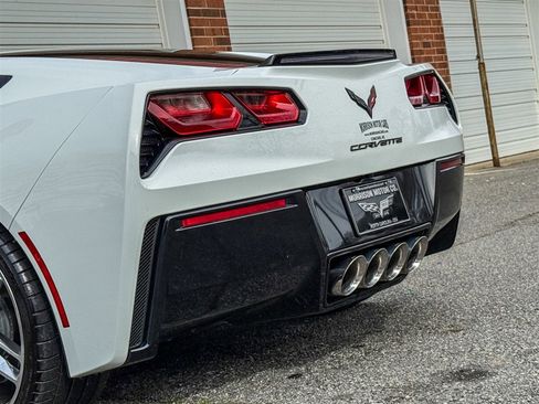 Used 2019 Chevrolet Corvette Stingray Coupe w/ Carbon Flash Badge Package image 27