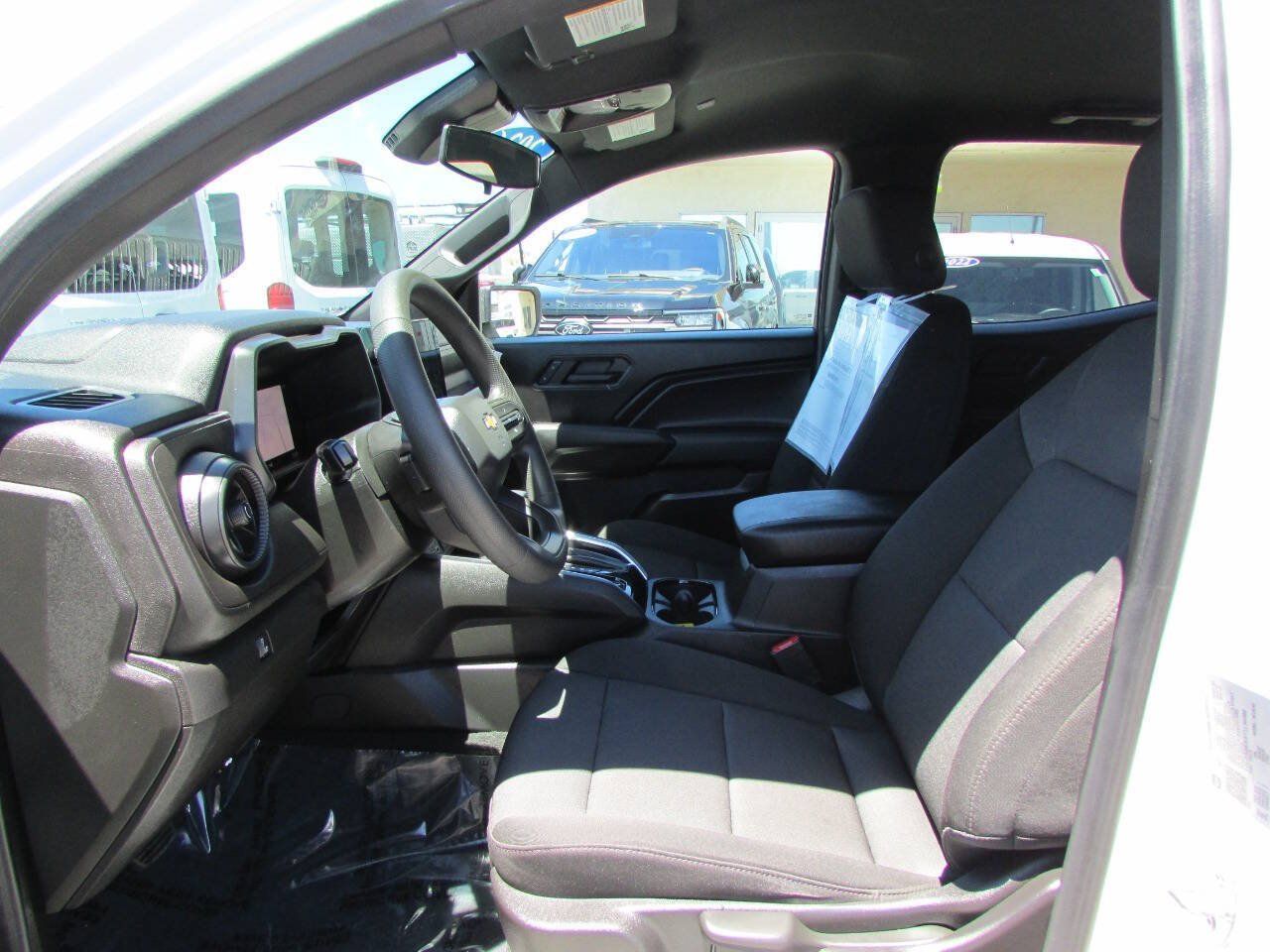 Used 2026 Chevrolet Colorado W/T w/ WT Custom Package RWD image 13
