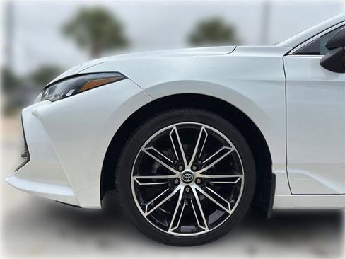 Used 2020 Toyota Avalon XSE FWD image 4