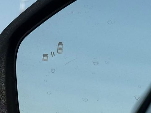 Used 2023 Ford Explorer XLT w/ Equipment Group 202A image 25