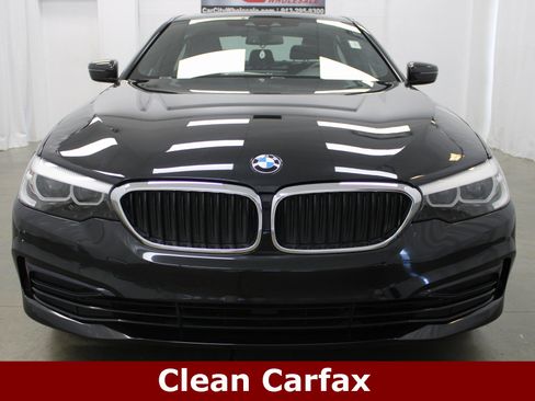 Used 2019 BMW 530i w/ Convenience Package image 3