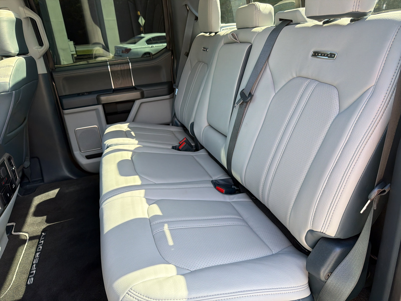 Used 2022 Ford F350 Limited AWD/4WD image 21