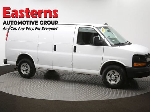 Used 2017 Chevrolet Express 2500 image 47