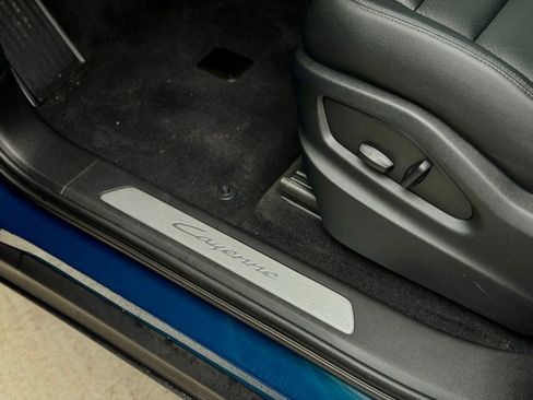 Certified 2024 Porsche Cayenne image 33