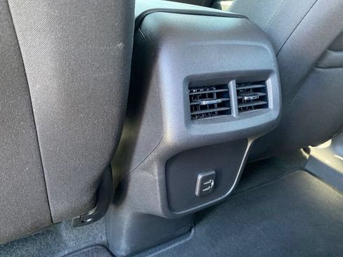 Certified 2024 Chevrolet Equinox LT FWD image 20