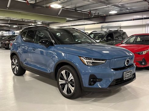 Used 2023 Volvo XC40 Recharge Plus w/ Protection Package Premier AWD/4WD image 1