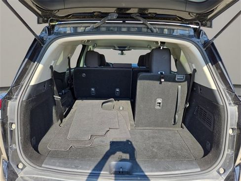 Certified 2024 Nissan Pathfinder SV image 29