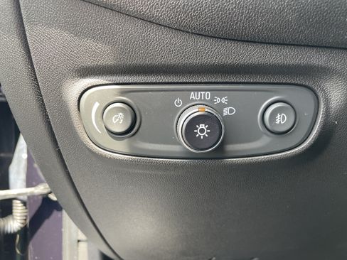 Used 2020 Chevrolet Equinox LT AWD/4WD image 32