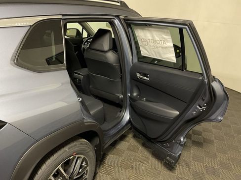 New 2026 Toyota Corolla Cross XLE image 35