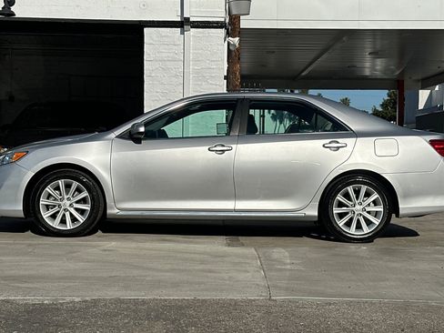 Used 2013 Toyota Camry XLE image 7