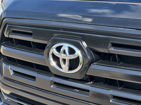 Used 2017 Toyota Tacoma SR RWD image 12