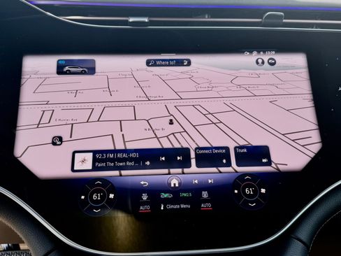 New 2026 Mercedes-Benz EQS 550 4MATIC SUV image 27