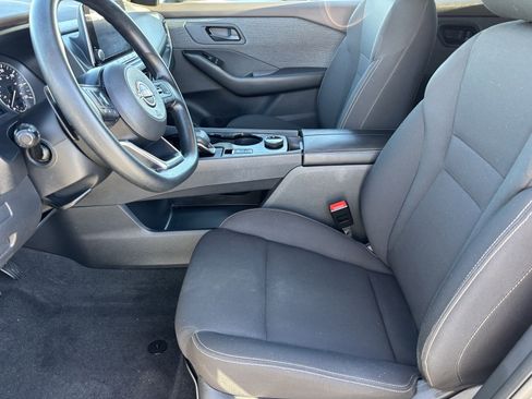 Used 2023 Nissan Rogue S image 13