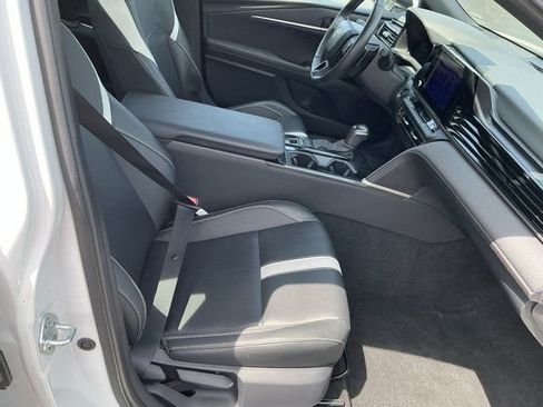 Used 2025 Toyota Camry SE w/ Convenience Package AWD/4WD image 21