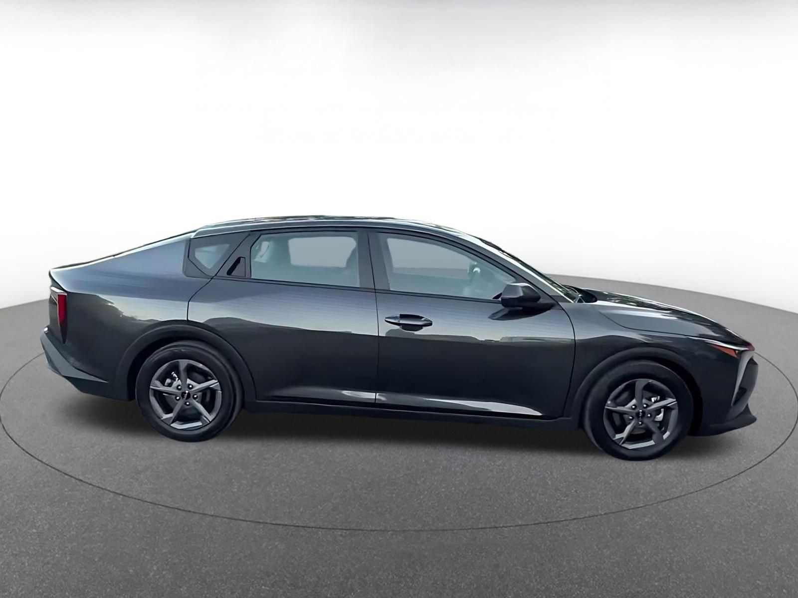 Used 2025 Kia K4 FWD image 15