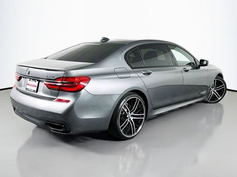 Used 2018 BMW 750i RWD image 14