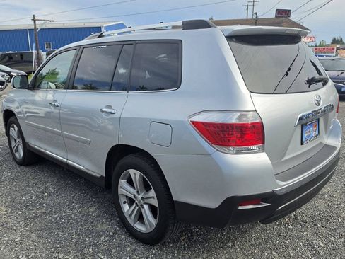 Used 2013 Toyota Highlander Limited AWD/4WD image 5