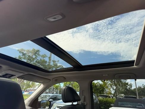 Certified 2024 Honda Pilot Touring image 16